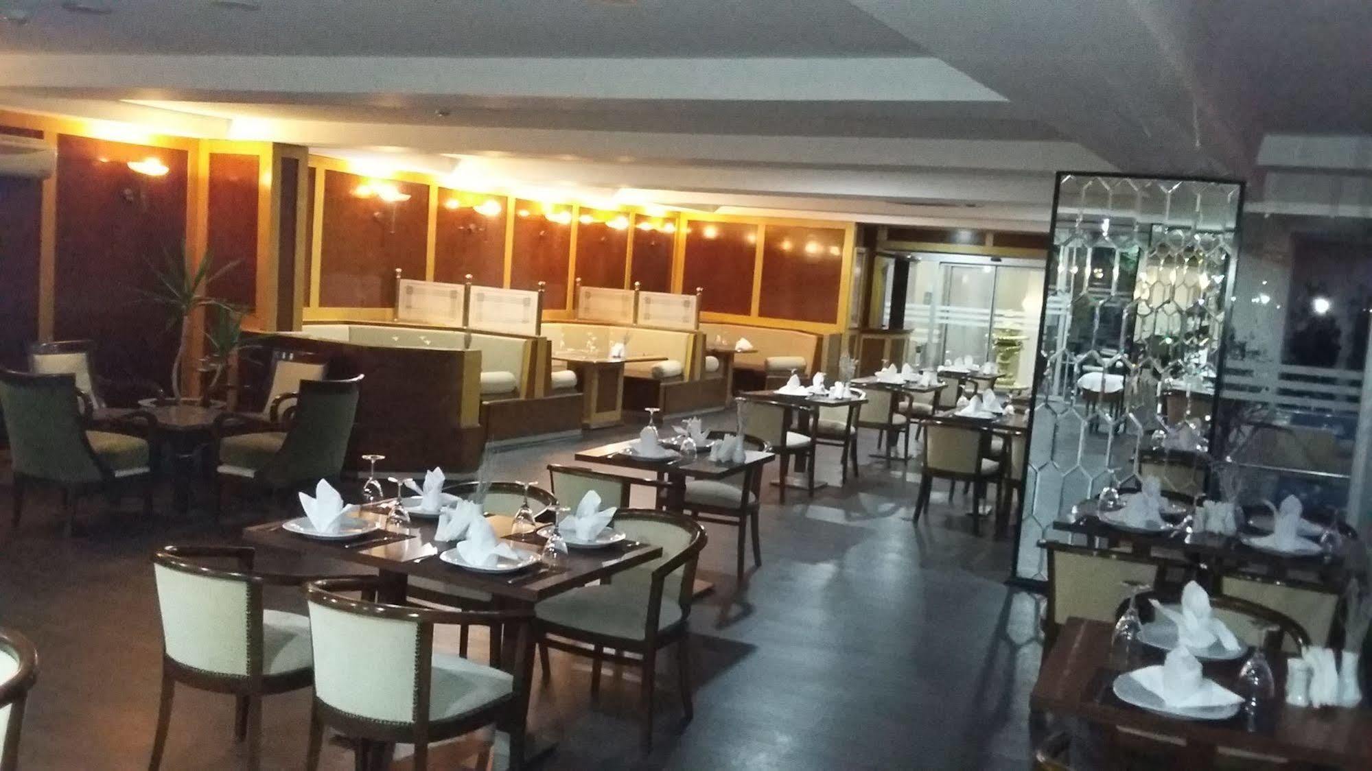 Adela Hotel İstanbul Dış mekan fotoğraf